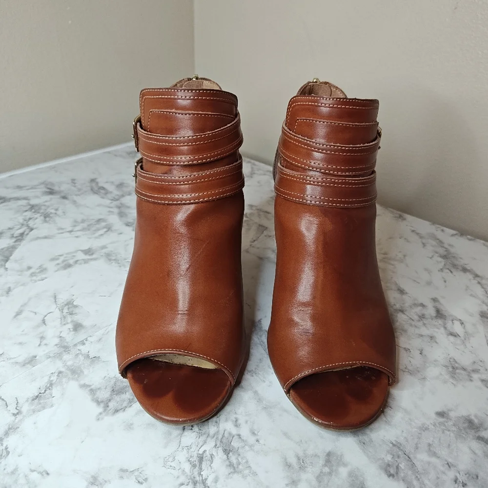 Liz Claiborne Cognac Booties